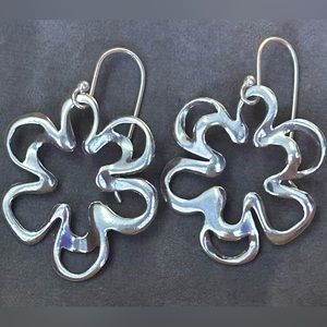 Silpada Retired Flower Daisy Cut Out Dangle Silver Earrings